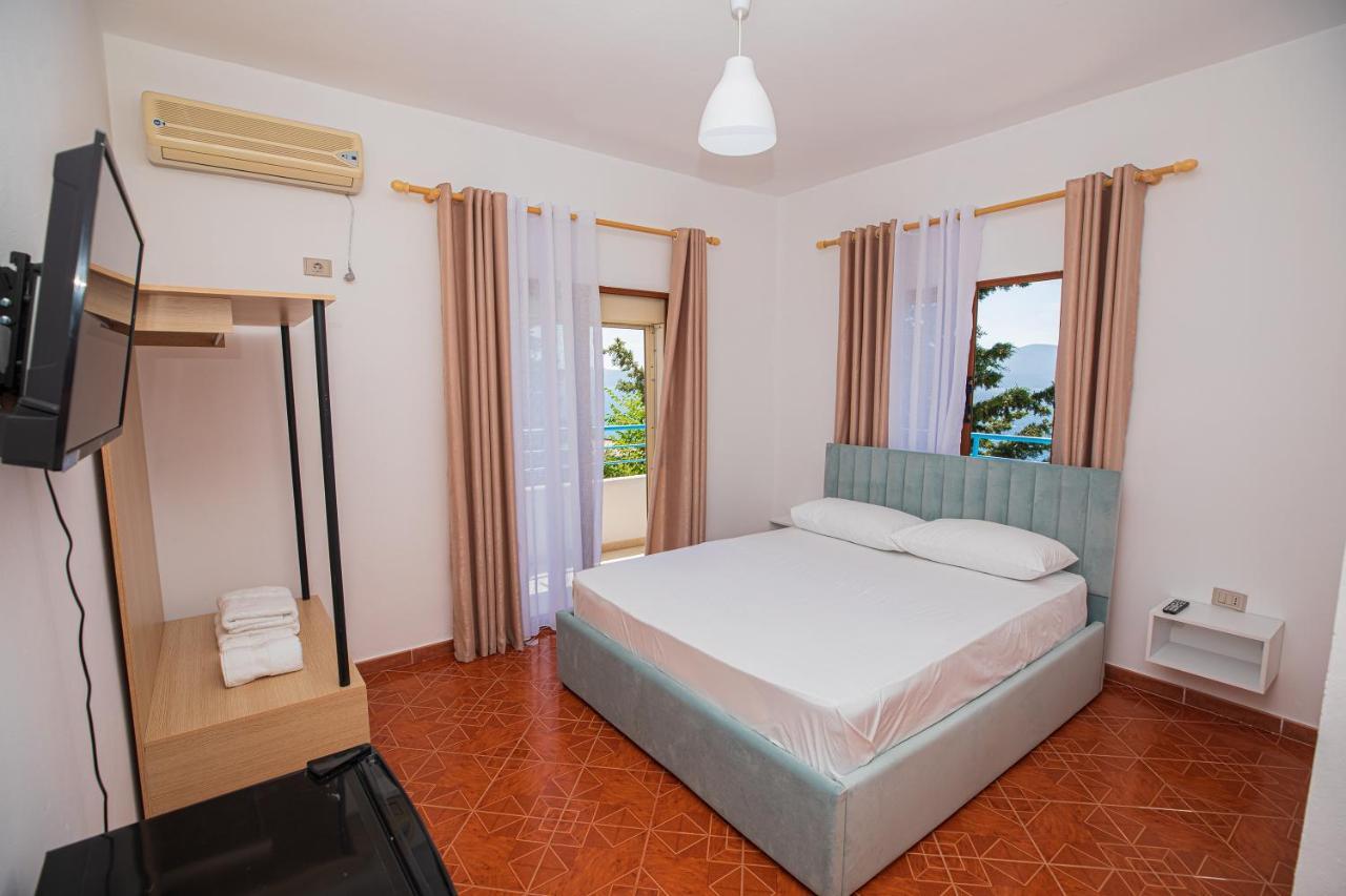 Villa Gaudium Radhimë Екстериор снимка