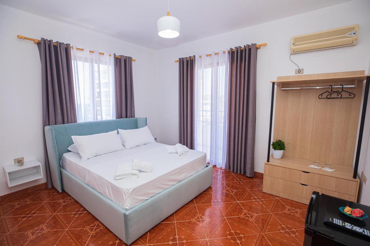 Villa Gaudium Radhimë Екстериор снимка