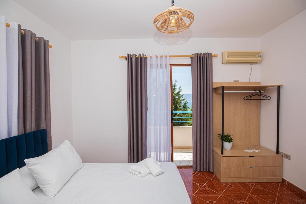 Villa Gaudium Radhimë Екстериор снимка